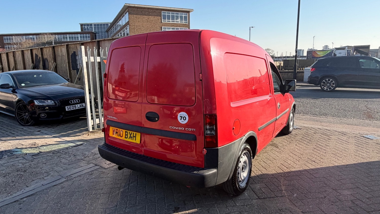 Used Vauxhall Combo 2010 for sale - 77950715: Photo 2