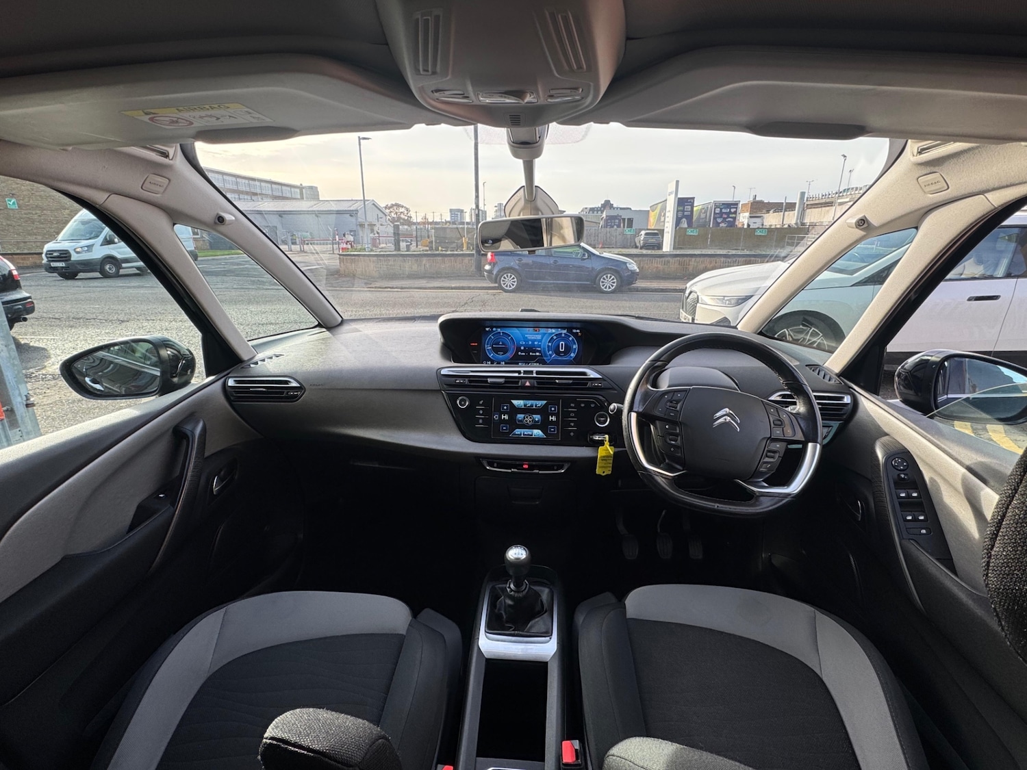 Used Citroen C4 Picasso 2015 for sale - 76412114: Photo 7