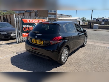 Used Peugeot 208 2019 for sale - 79087386: Photo