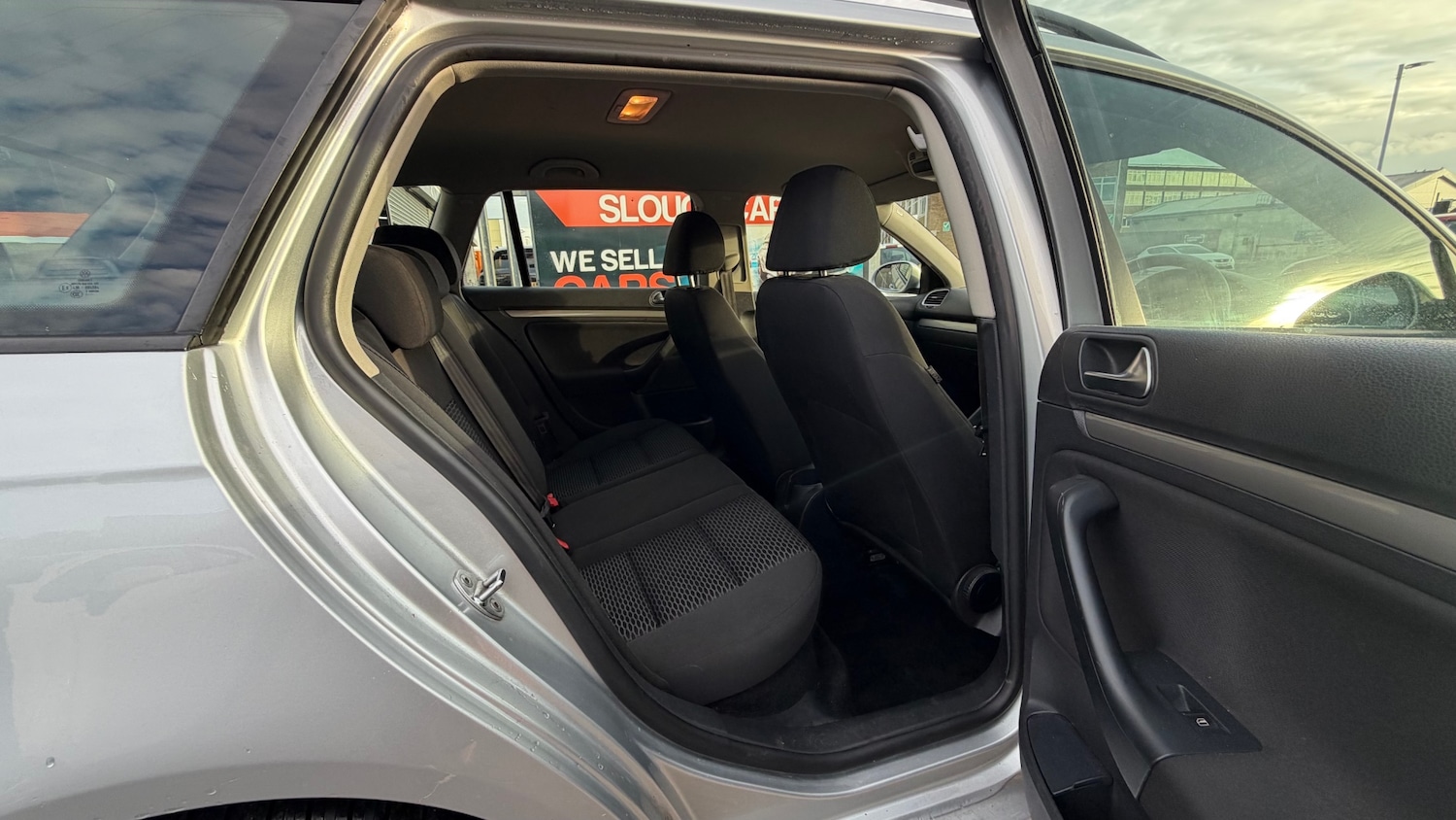 Used Volkswagen Golf 2011 for sale - 76568414: Photo 6