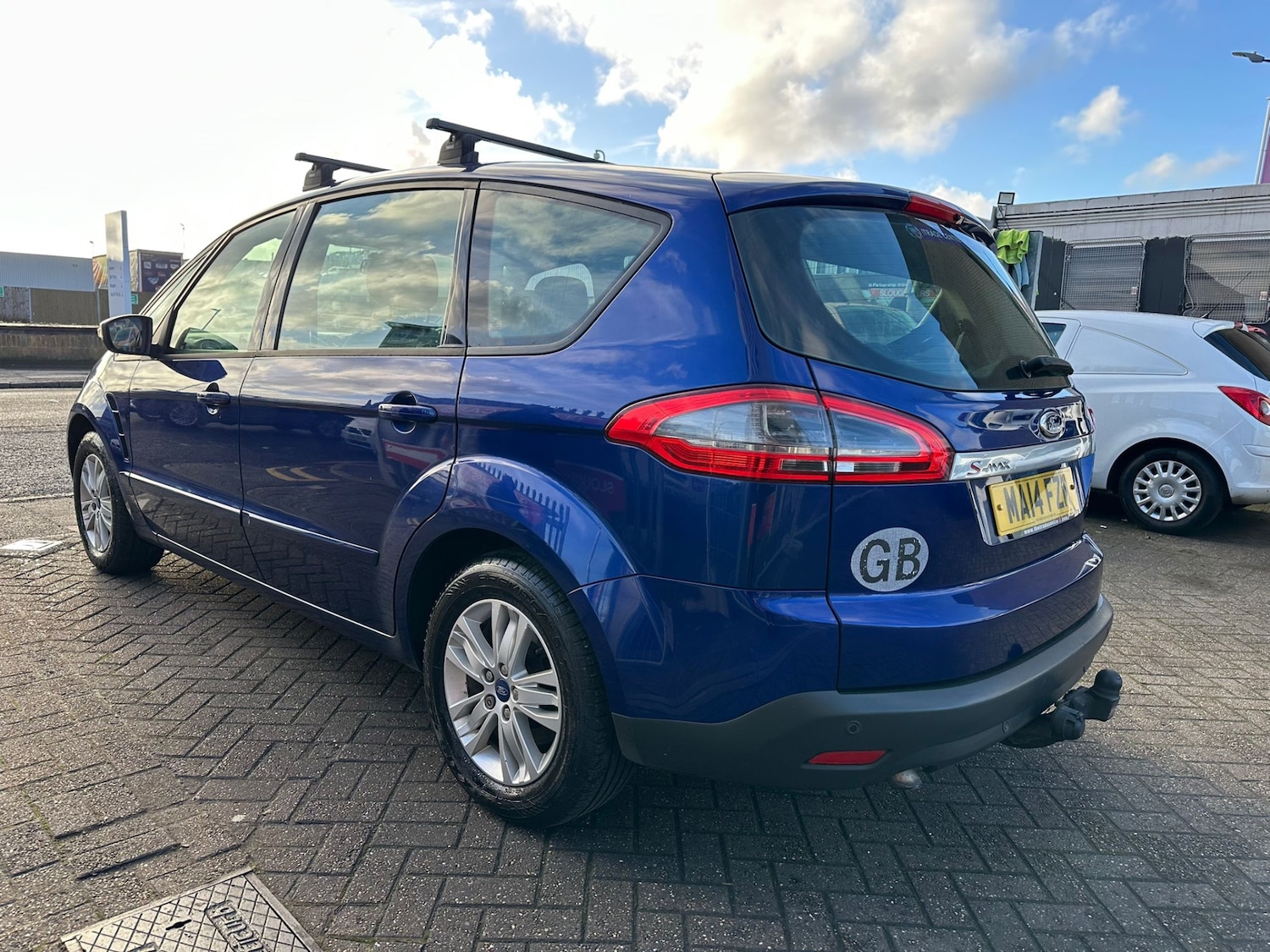 Used Ford S-Max 2014 for sale - 77223350: Photo 3