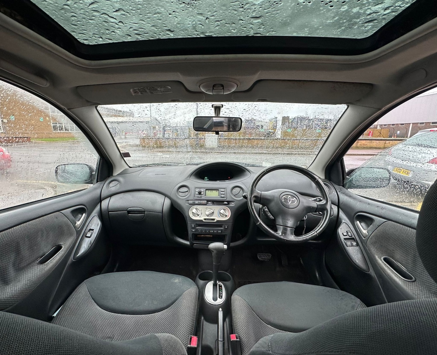 Used Toyota Yaris 2005 for sale - 77567372: Photo 5