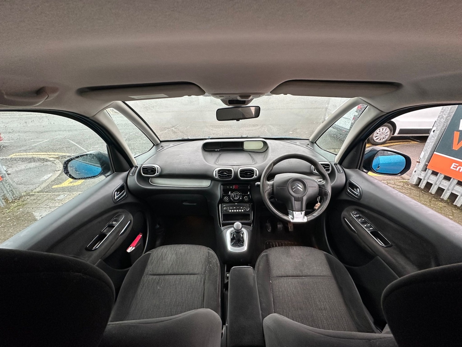 Used Citroen C3 Picasso 2010 for sale - 77475652: Photo 7