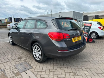 Used Vauxhall Astra 2011 for sale - 78592977: Photo