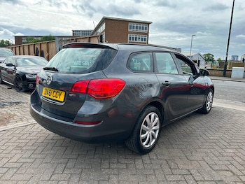 Used Vauxhall Astra 2011 for sale - 78592977: Photo