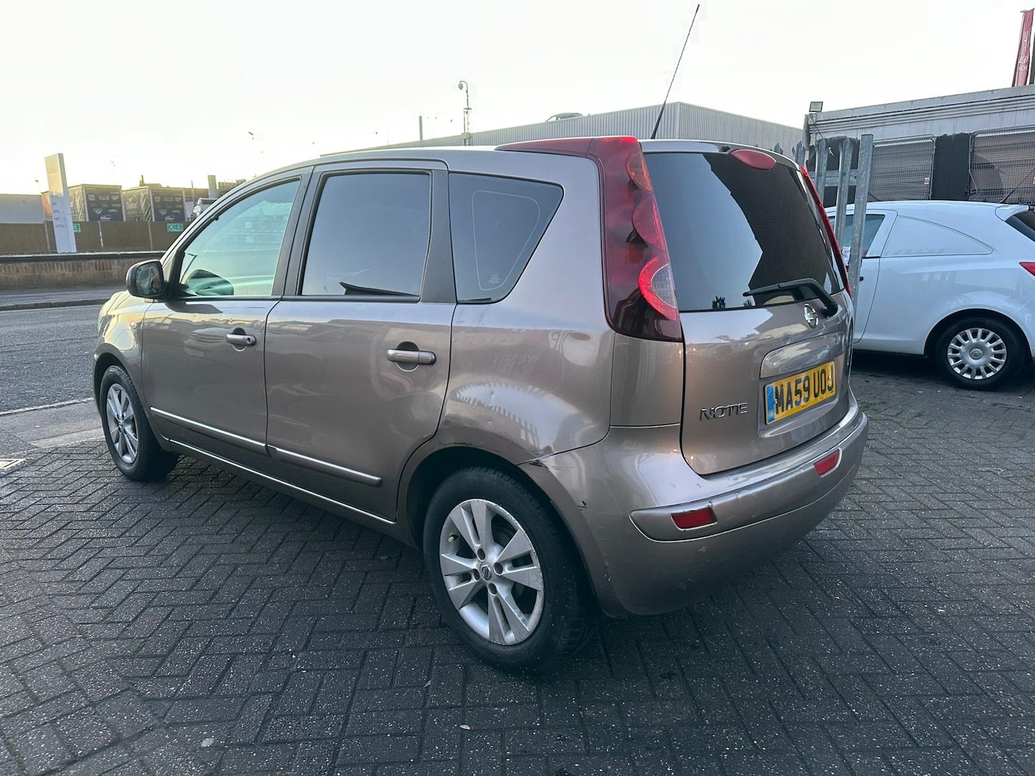 Used Nissan Note 2010 for sale - 77106752: Photo 3