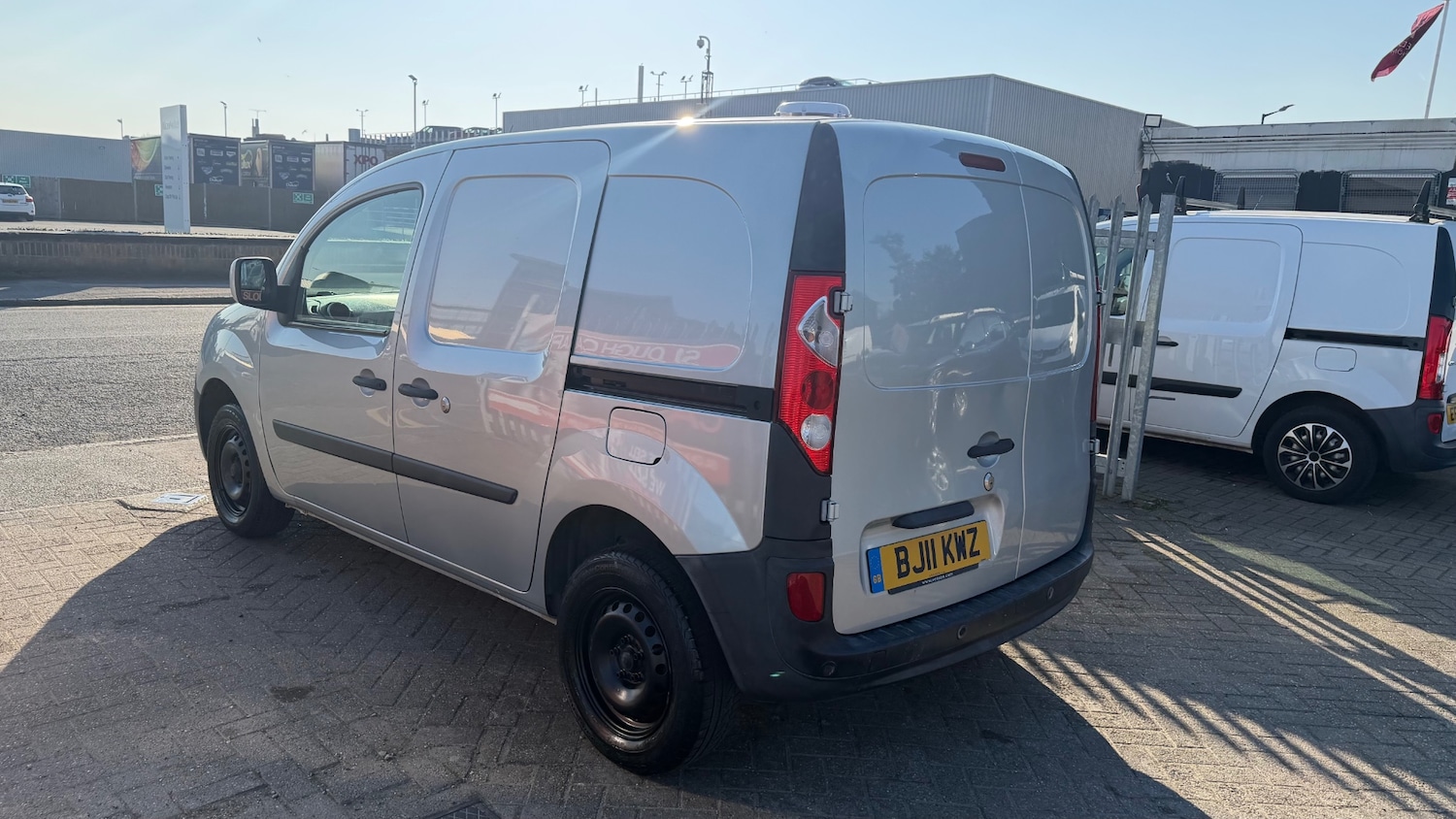 Used Renault Kangoo 2011 for sale - 77950544: Photo 3