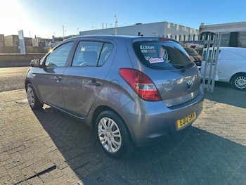 Used Hyundai i20 2012 for sale - 77094556: Photo