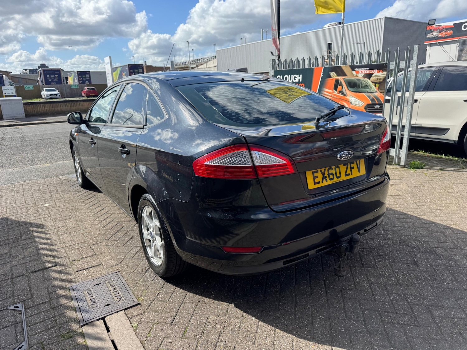 Ford Mondeo 2010 (60) - 2.0 TDCi Zetec 5dr - Image 3