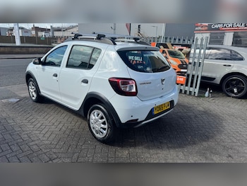Used Dacia Sandero Stepway 2015 for sale - 75749110: Photo