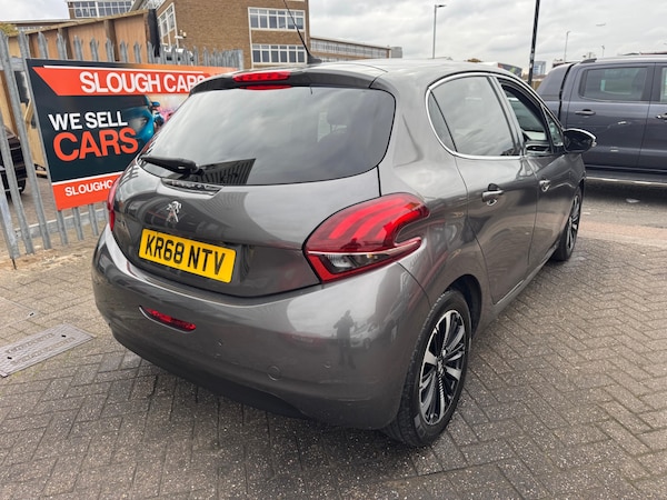 Used Peugeot 208 2018 for sale - 76297784: Photo 4