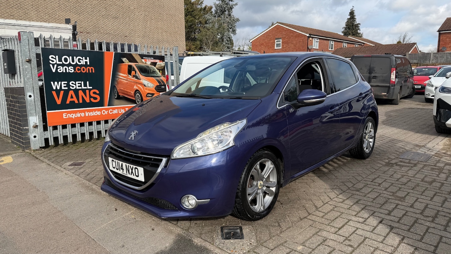 Used Peugeot 208 2014 for sale - 77812949: Photo 2