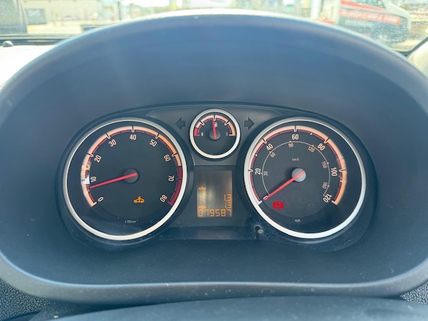 Used Vauxhall Corsa 2012 for sale - 74202265: Photo 8