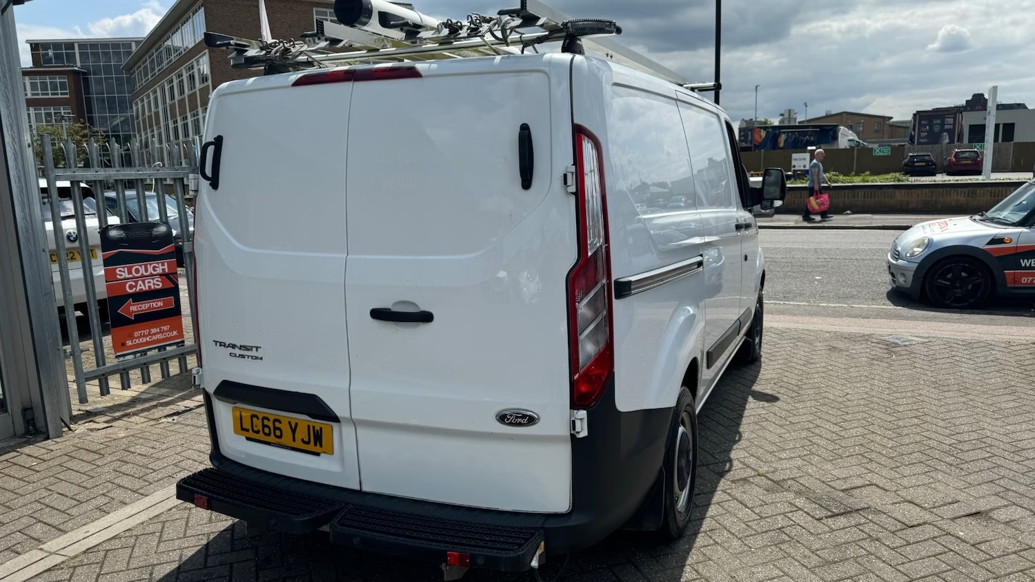 Used Ford Transit Custom 2016 for sale - 76402125: Photo 2