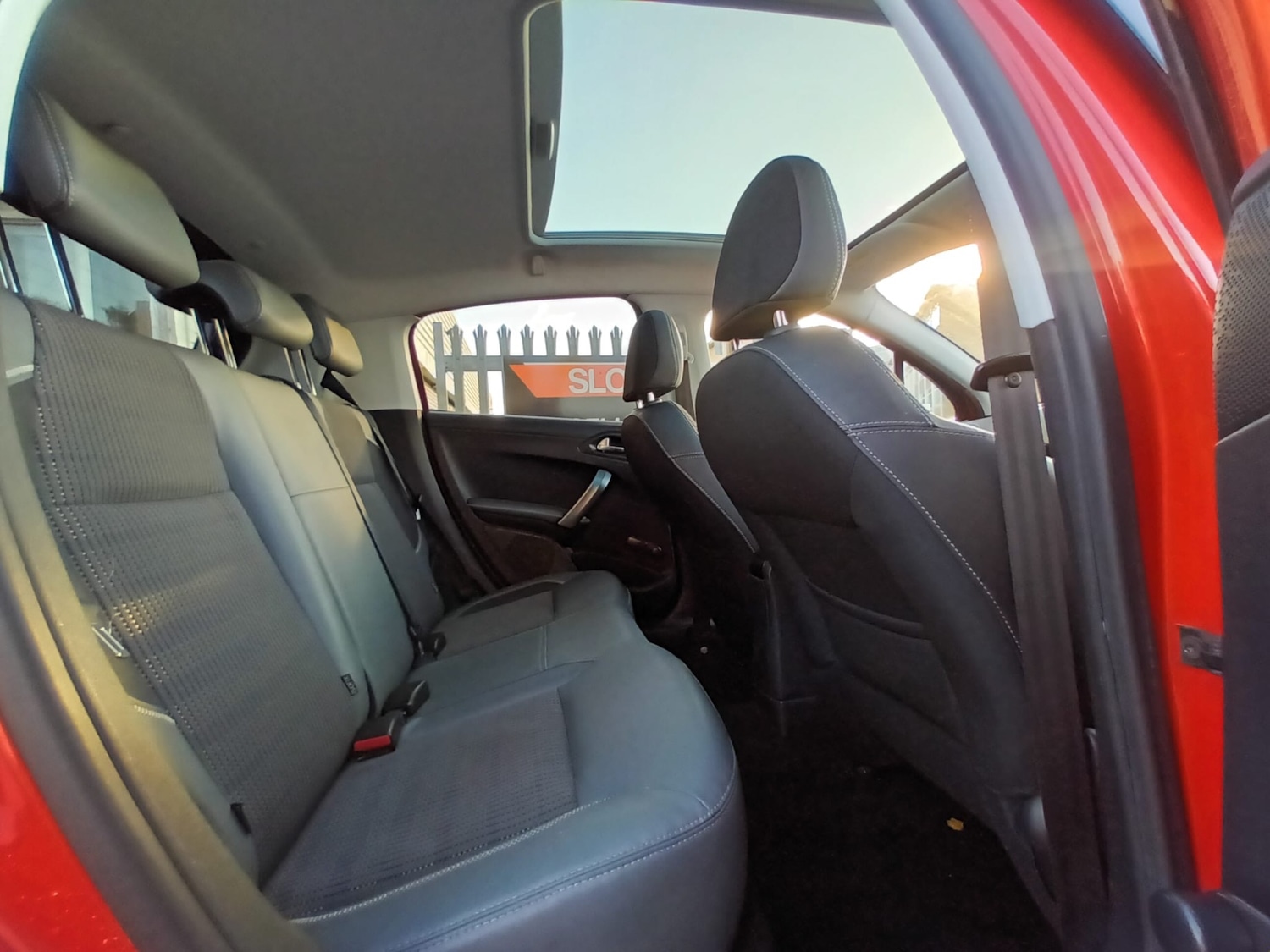 Used Peugeot 208 2015 for sale - 76693153: Photo 5