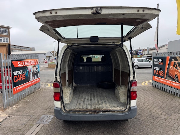 Used Toyota HiAce 2004 for sale - 76268297: Photo 5