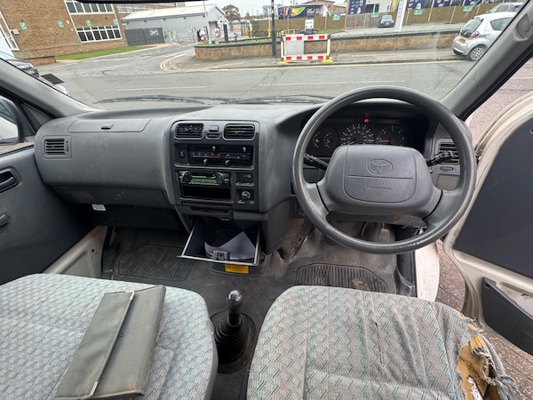 Used Toyota HiAce 2004 for sale - 76268297: Photo 7