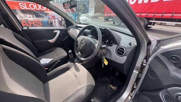 Used Dacia Duster 2014 for sale - 75760941: Photo 6