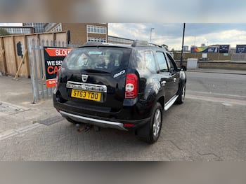 Used Dacia Duster 2014 for sale - 79640315: Photo