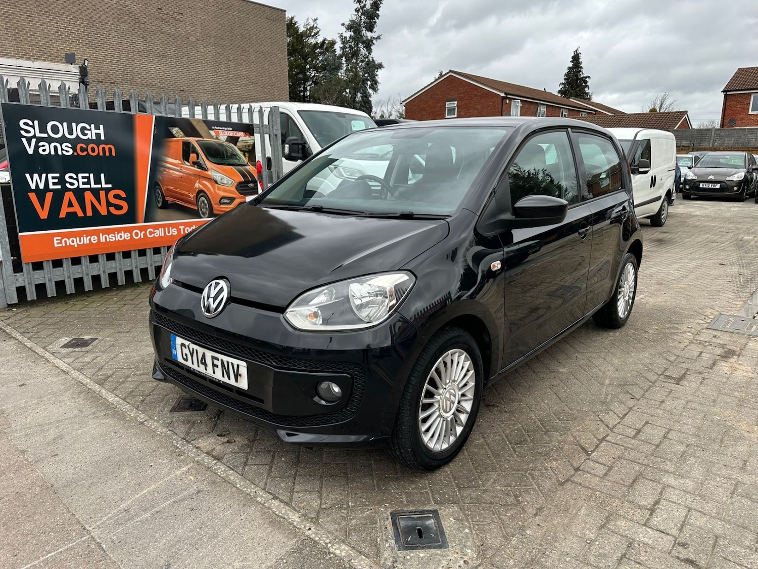 Used Volkswagen up! 2014 for sale - 77679179: Photo 2