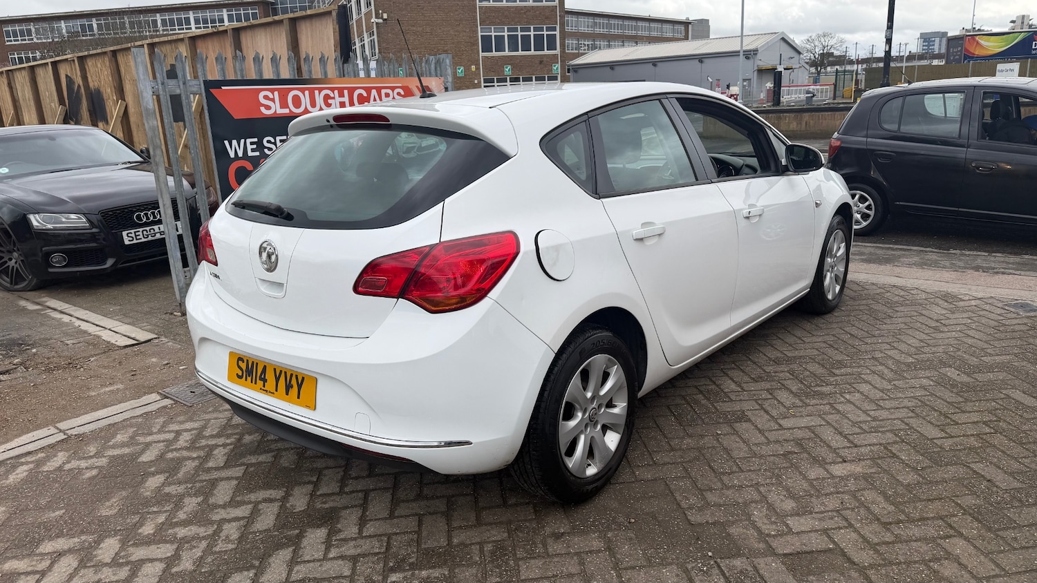 Used Vauxhall Astra 2014 for sale - 77689294: Photo 4