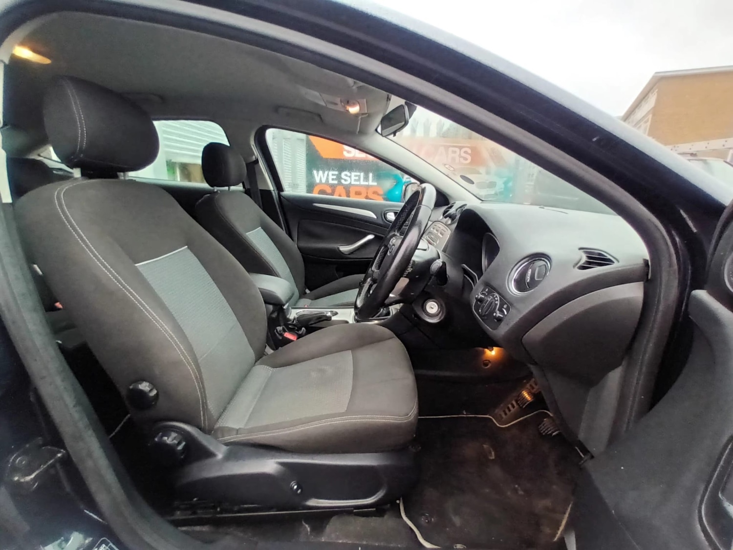 Used Ford Mondeo 2010 for sale - 76763342: Photo 6