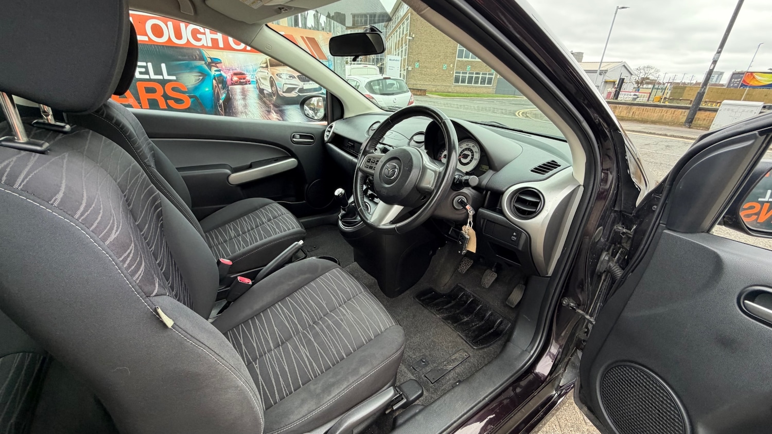 Used Mazda Mazda2 2010 for sale - 77997784: Photo 6