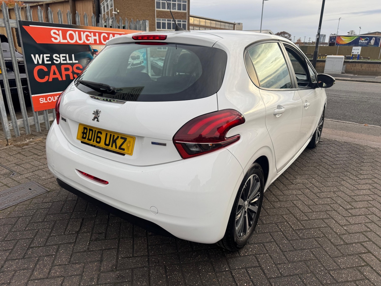 Used Peugeot 208 2016 for sale - 76418435: Photo 4