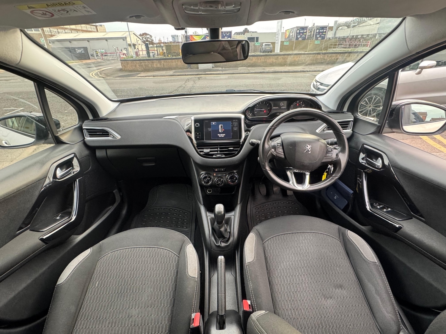 Used Peugeot 208 2016 for sale - 76418435: Photo 7