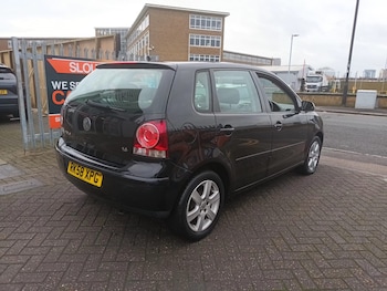 Used Volkswagen Polo 2008 for sale - 76875285: Photo