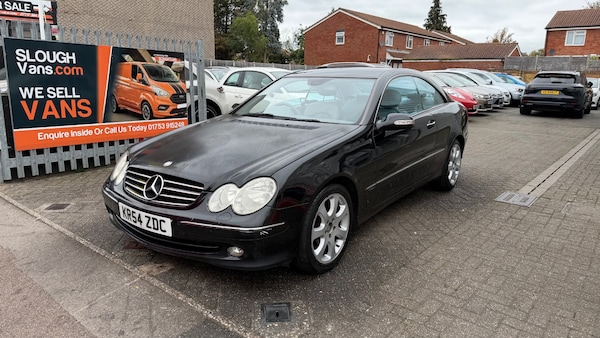 Used Mercedes-Benz CLK 2005 for sale - 76262631: Photo 2