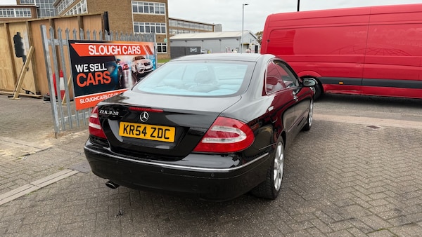 Used Mercedes-Benz CLK 2005 for sale - 76262631: Photo 4