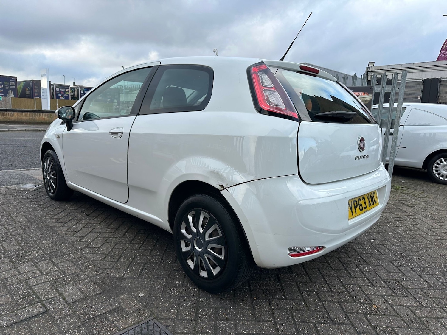 Used Fiat Punto 2013 for sale - 77319363: Photo 3