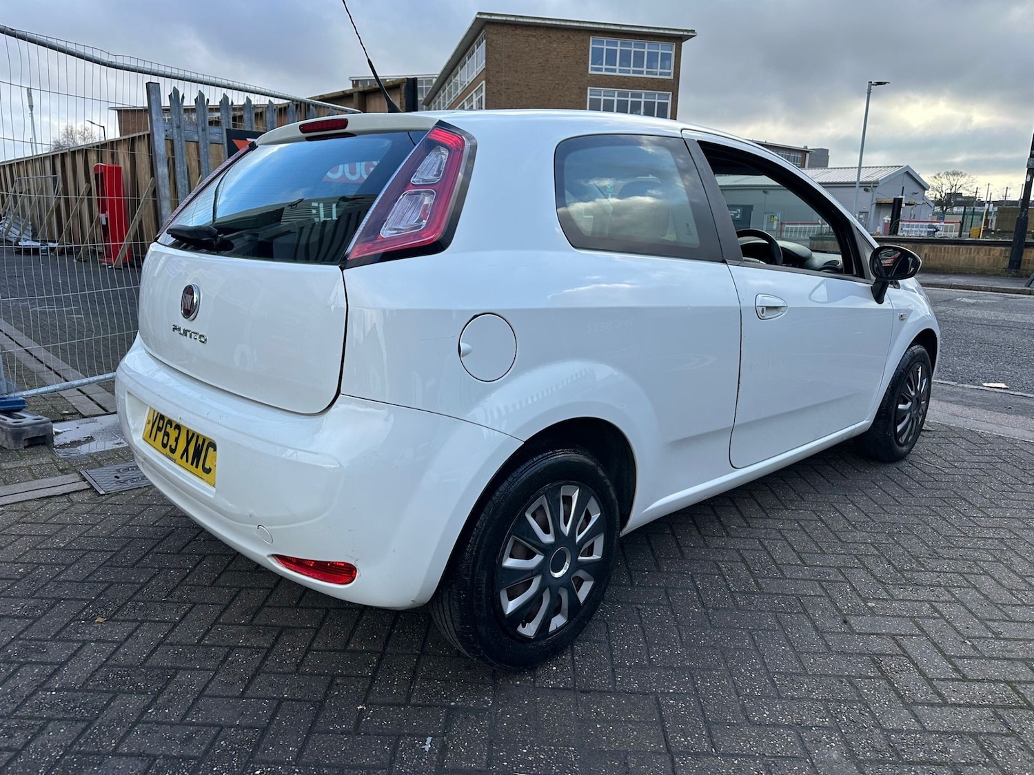 Used Fiat Punto 2013 for sale - 77319363: Photo 4