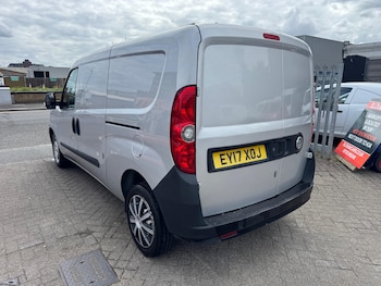 Used Vauxhall Combo 2017 for sale - 78817655: Photo