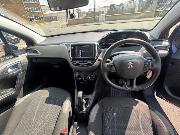 Used Peugeot 208 2012 for sale - 74967086: Photo 6