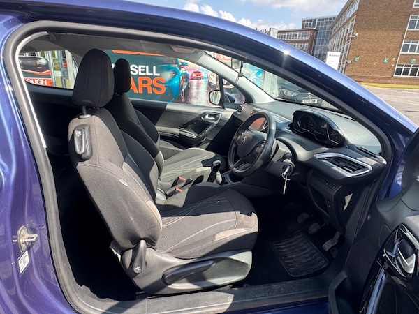 Used Peugeot 208 2012 for sale - 74967086: Photo 7