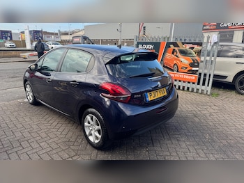 Used Peugeot 208 2017 for sale - 75918316: Photo