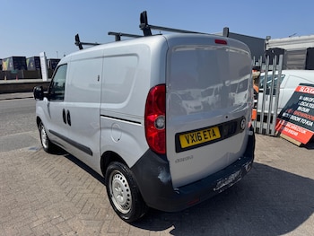 Used Vauxhall Combo 2016 for sale - 79252135: Photo