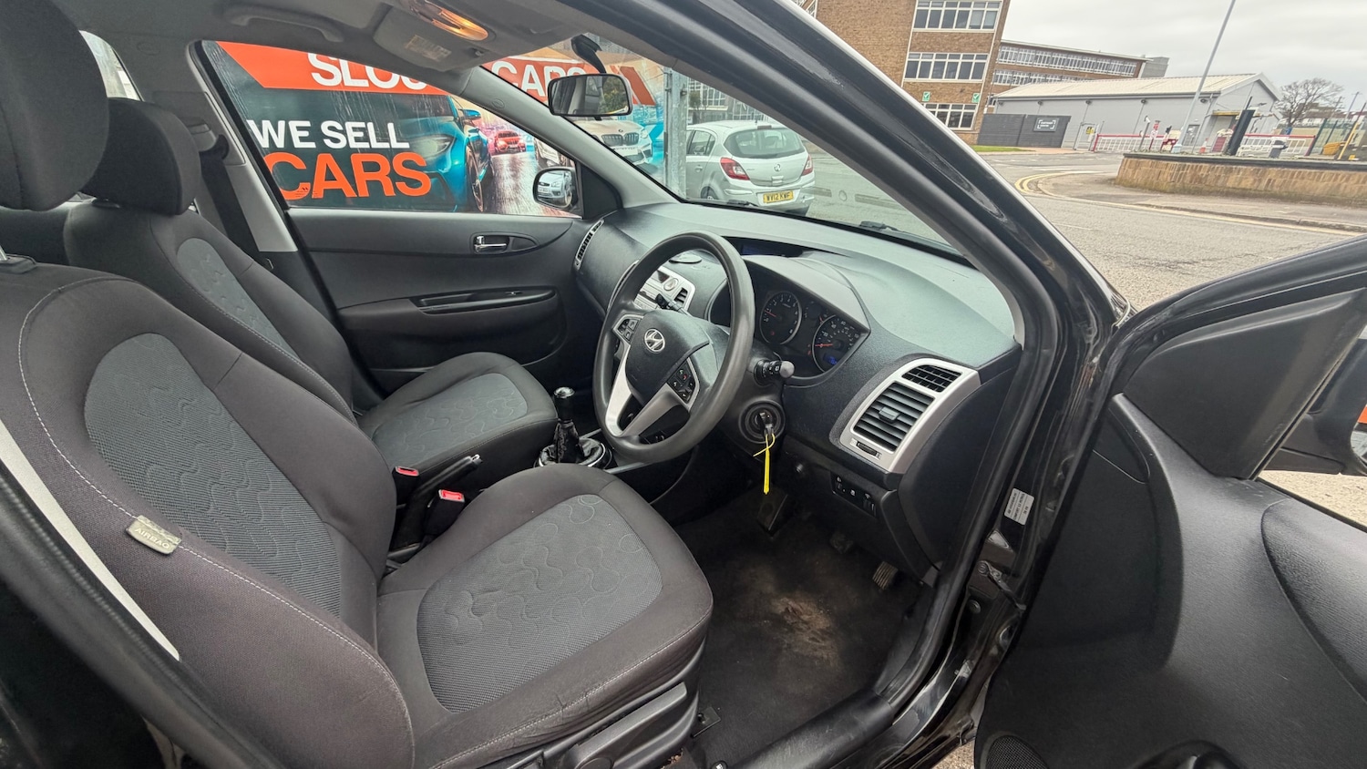 Used Hyundai i20 2011 for sale - 78038681: Photo 6