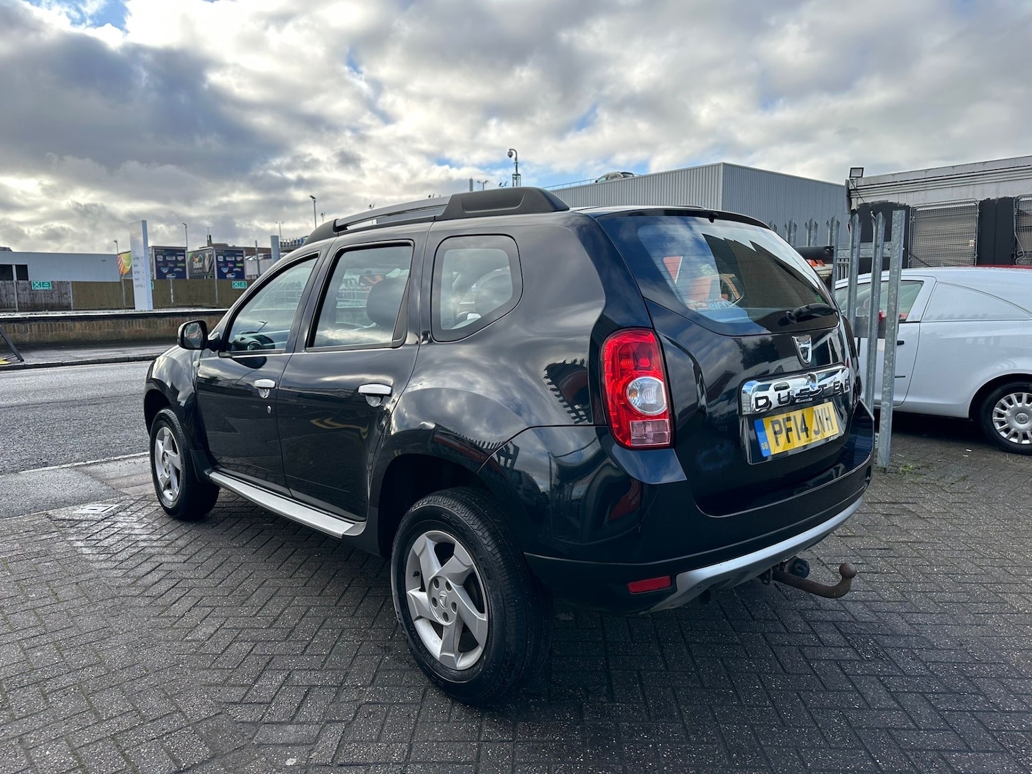 Used Dacia Duster 2014 for sale - 77223039: Photo 3