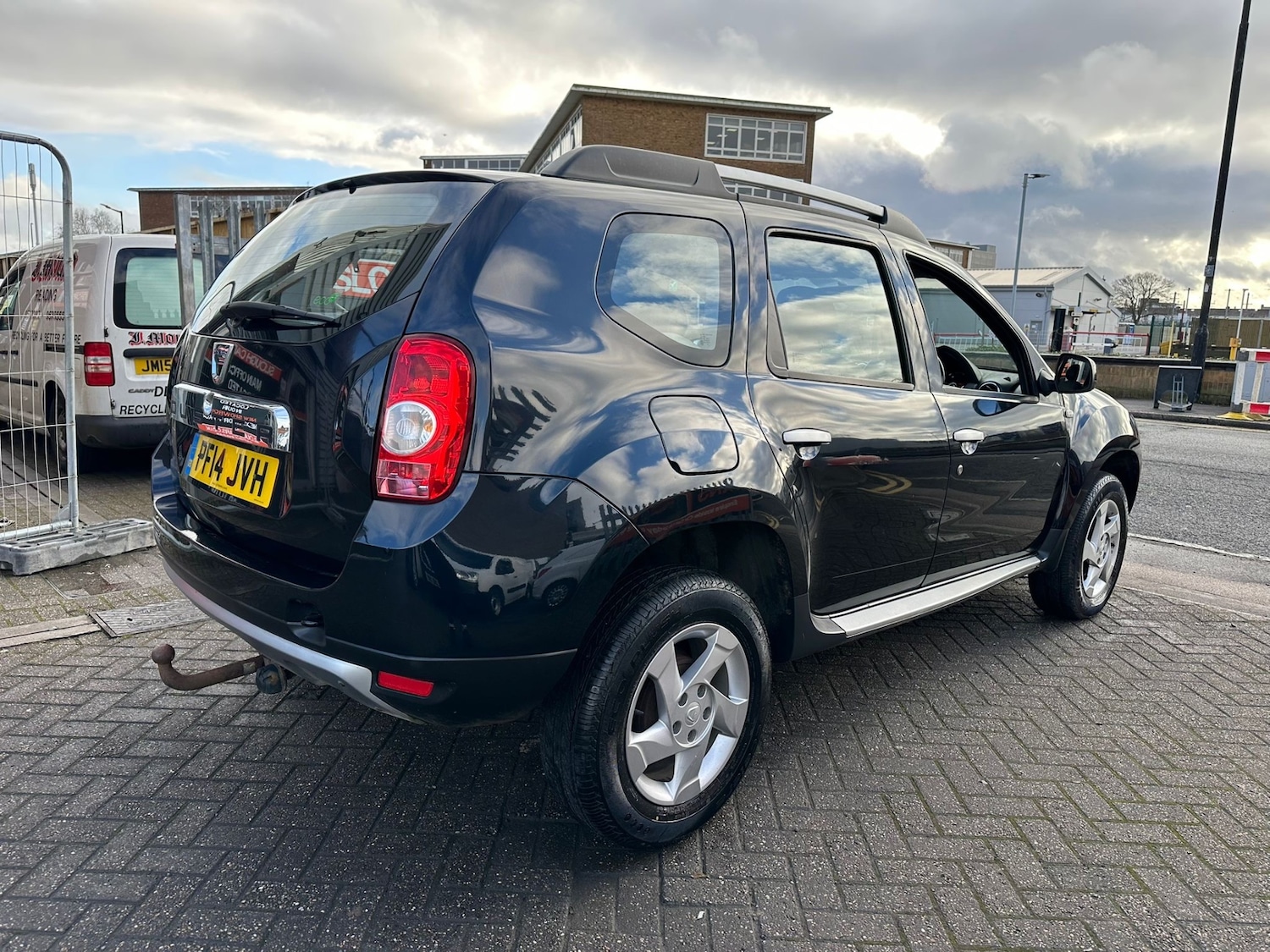 Used Dacia Duster 2014 for sale - 77223039: Photo 4