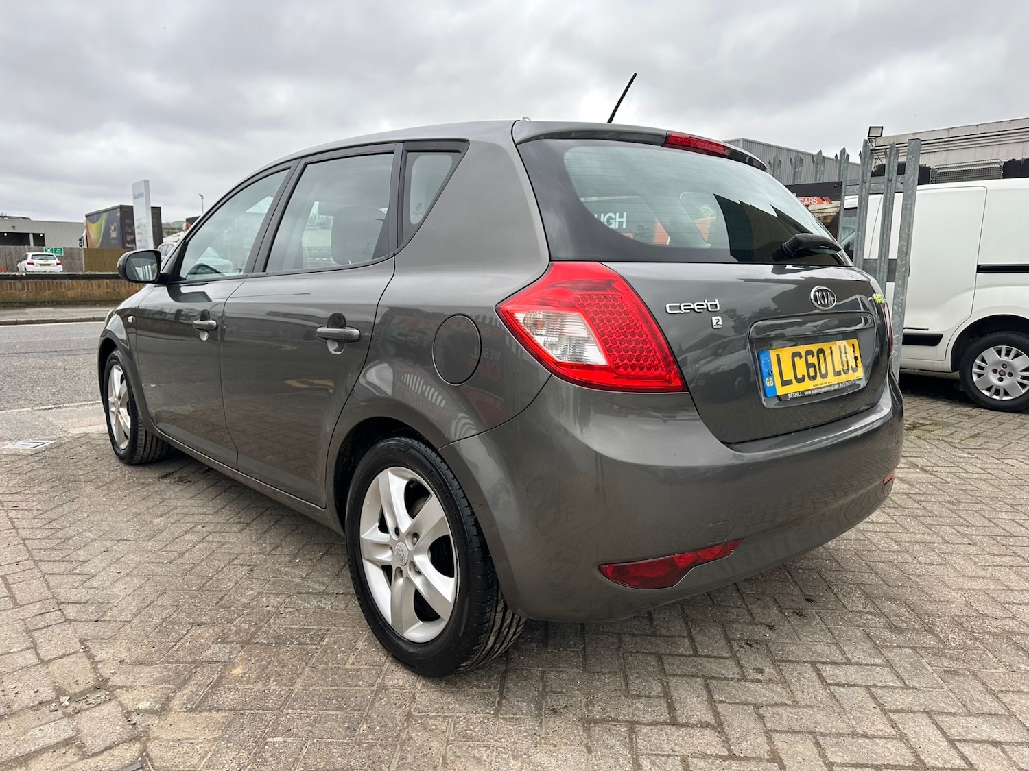 Used Kia Ceed 2010 for sale - 77675757: Photo 3