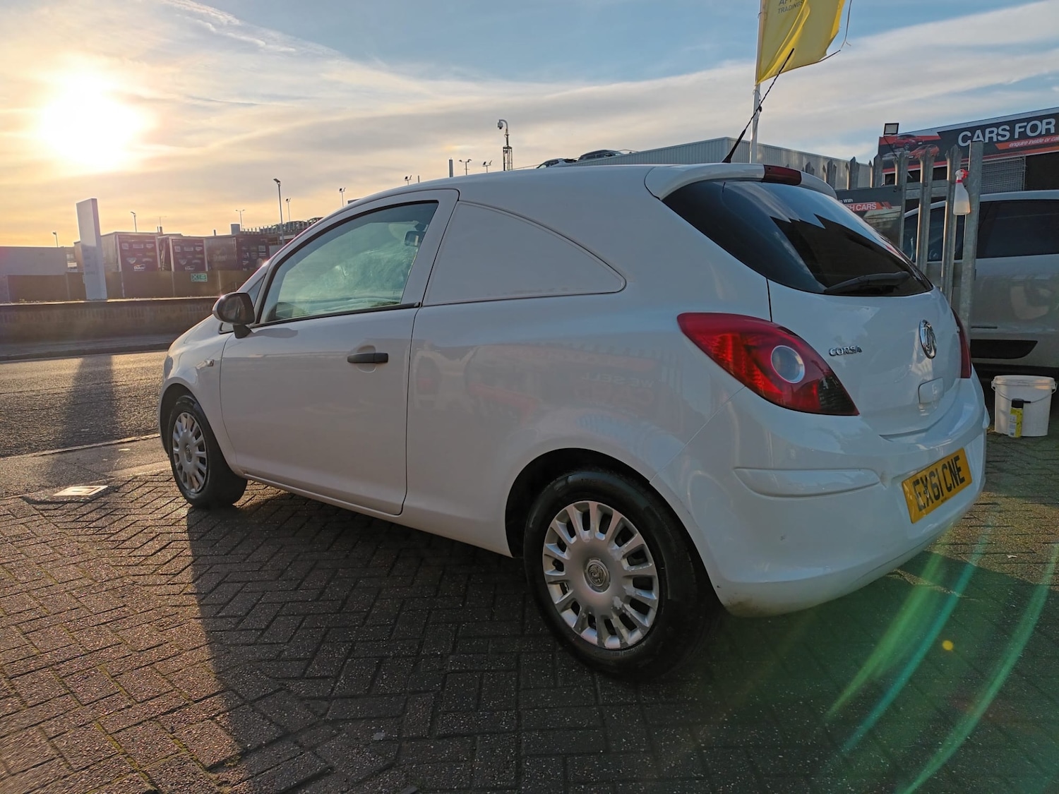 Used Vauxhall Corsa 2011 for sale - 76712785: Photo 3