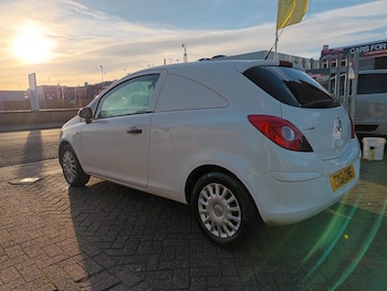 Used Vauxhall Corsa 2011 for sale - 76712785: Photo