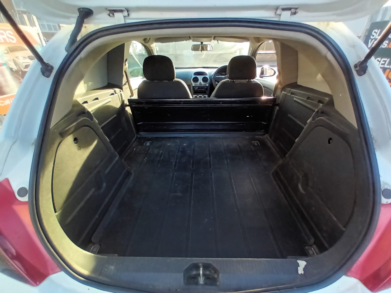 Used Vauxhall Corsa 2011 for sale - 76712785: Photo 5