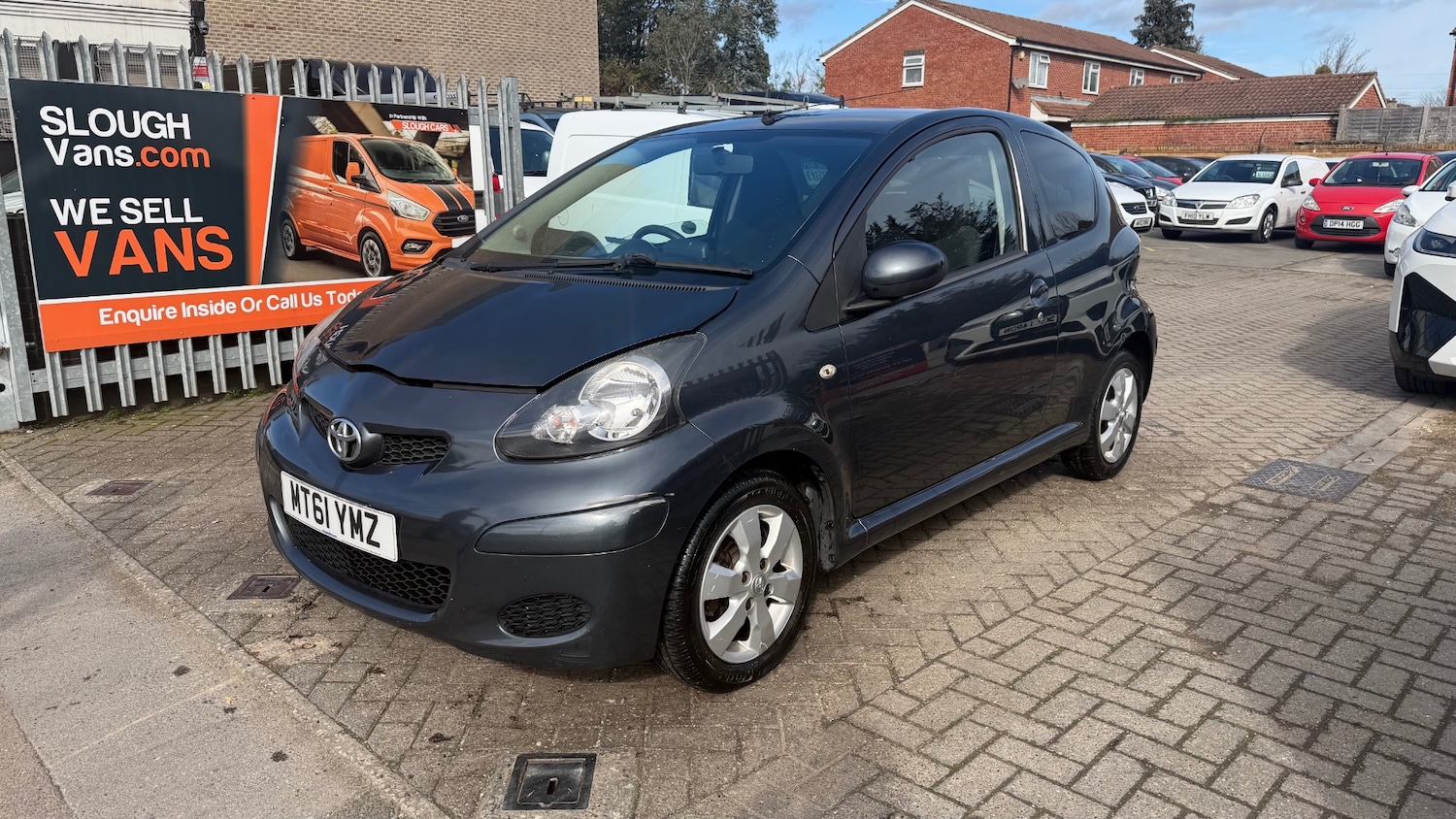Used Toyota AYGO 2012 for sale - 77813339: Photo 2
