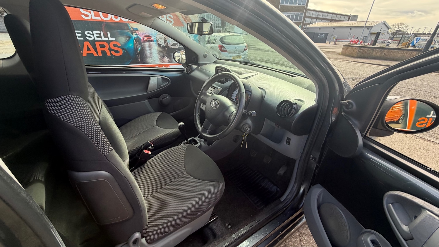 Used Toyota AYGO 2012 for sale - 77813339: Photo 6