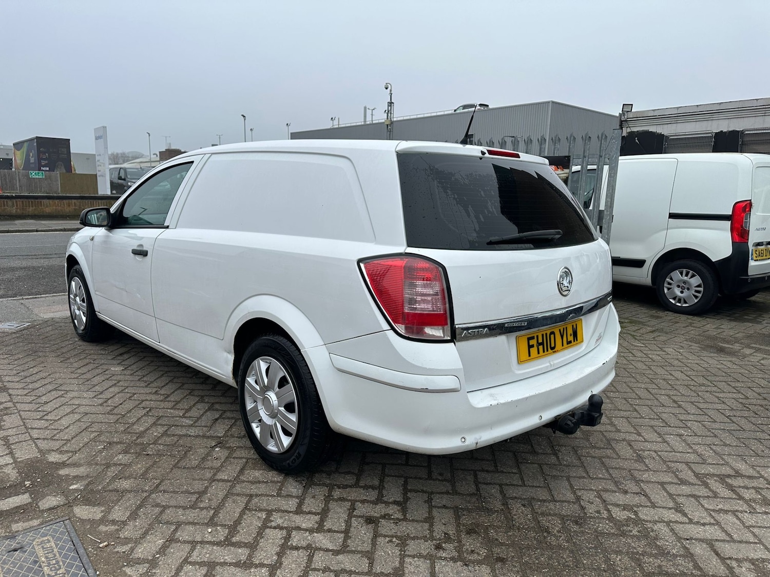 Used Vauxhall Astra Van 2010 for sale - 77803384: Photo 3
