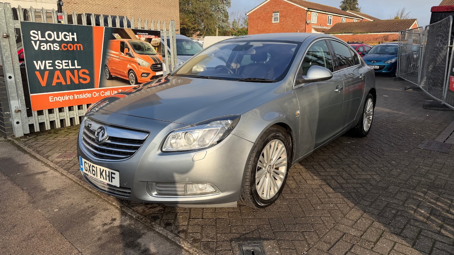 Used Vauxhall Insignia 2011 for sale - 77363779: Photo 2
